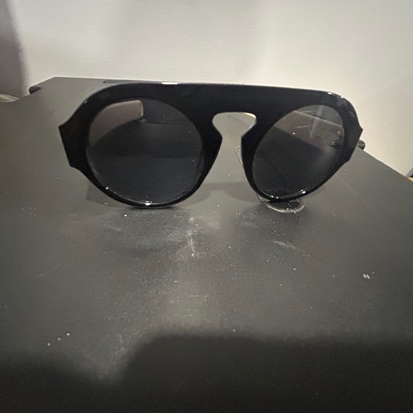 Stylish Black Sunglasses main image 9